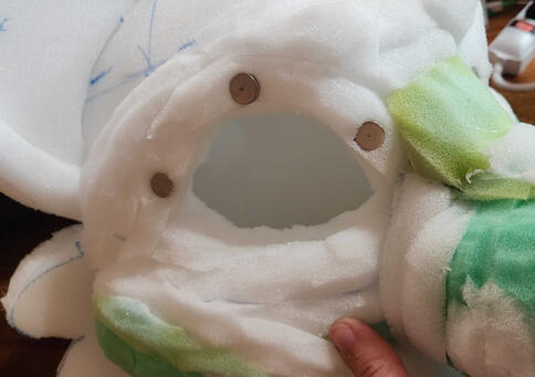 magnets glued into headbase